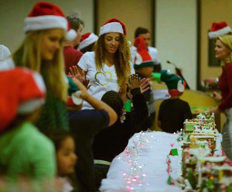 eamf_org's tweet photo. Merry Christmas from all of us at EAMF! We know today can be as enjoyable as it is emotional. From all of us, we really hope today is full of whatever you need it to be! Love, family, friends, a moment alone, or just any other day.
❤️💚
#MerryChrismas #HappyHolidays #siblinglove https://t.co/lHQ9rn4hS4