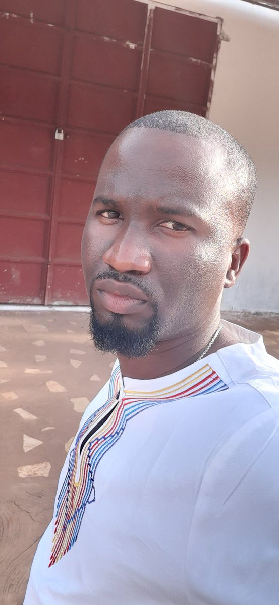 hamedould77's tweet photo. Desde Guiné-Bissau para o mundo feliz natal a todos 🎄🎎🎉🎊🎈 https://t.co/ehIY67wfCt
