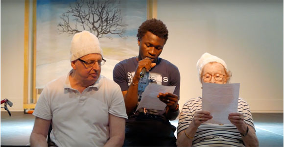 Autonom_ease's tweet photo. Des résidents d’un #EHPAD dans un spectacle endiablé https://t.co/Ve8krK2cBr https://t.co/mnTk9DmUON