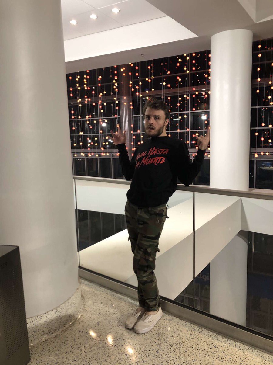 moschinomatt's tweet photo. real hasta la muerte 👹 https://t.co/yhpzVtDxGI