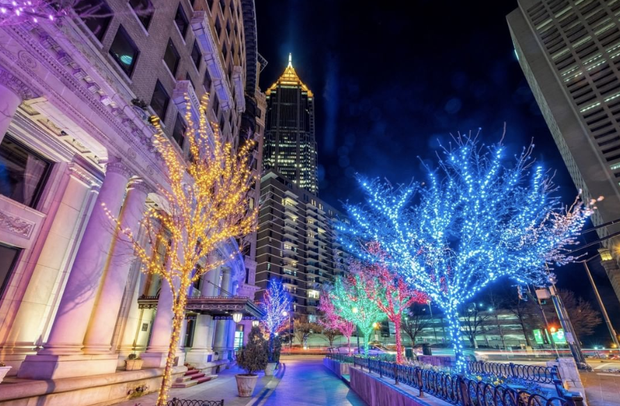No2OpusPlace's tweet photo. The magic and electrifying energy of Midtown right outside your front door. 💫✨
.
📷Repost: @midtown_atl https://t.co/QMTn1Ov3Ln