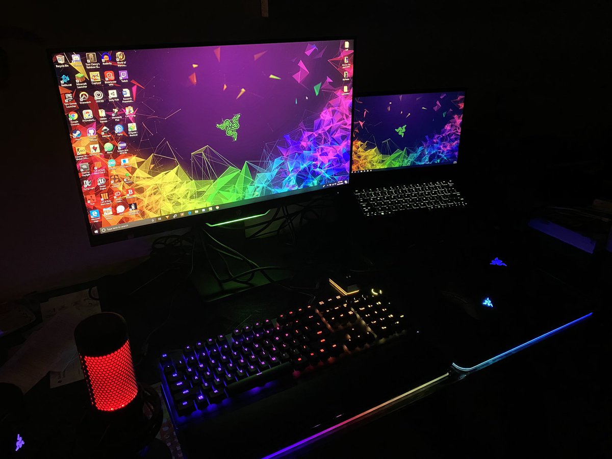 ReSynccc's tweet image. Merry Christmas @Razer