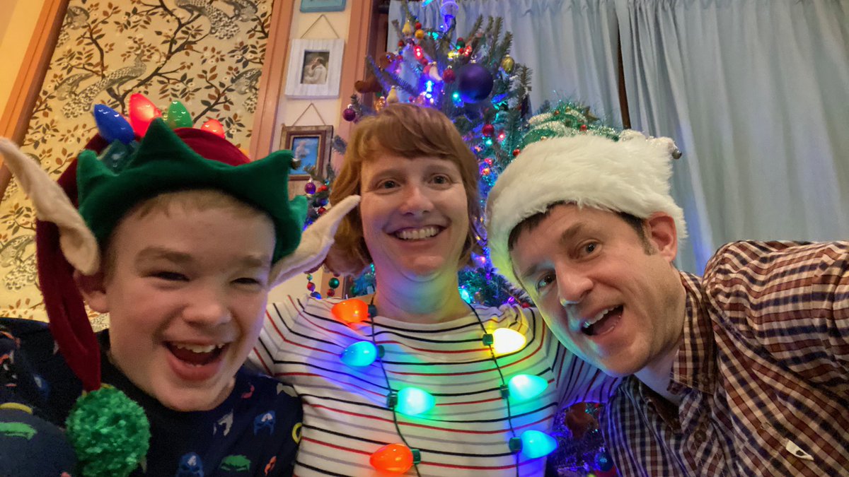 JJB4CURE's tweet photo. Best Christmas ever! Hope your Holiday was amazing too! #CUREmps3 https://t.co/VPJOUzCQQd