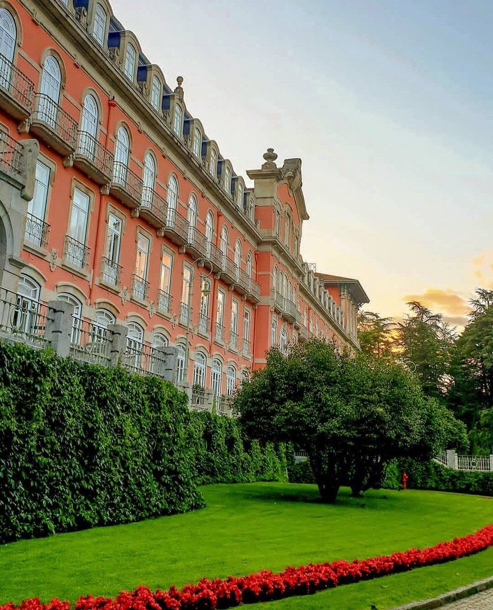 VidagoPalace's tweet photo. A TIME TRAVEL!
The perfect NEW YEAR'S EVE for everyone! Book now and relive your imaginarium most unforgettable moments...

Réveillon 2019 - Vidago Palace
https://t.co/MG7ki0zGXU
Book now! email: reservations@vidagopalace.com https://t.co/vpYRIHXXvl