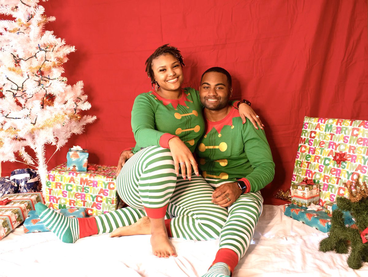 NettaDominique's tweet photo. A late Merry Christmas from my family to yours! 🎄🤍 https://t.co/5lcL4jqzAU