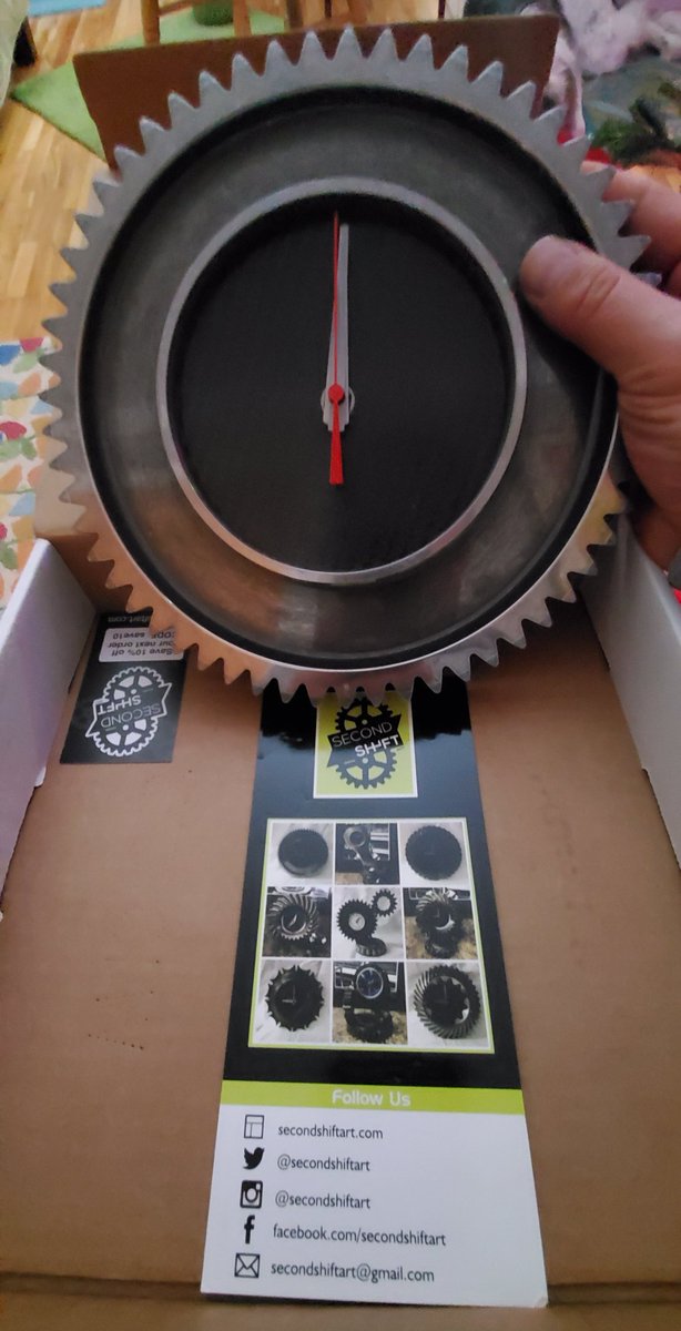 ILovedCART's tweet image. The wife gave me this sweet Final Drive Clock from @secondshiftart!