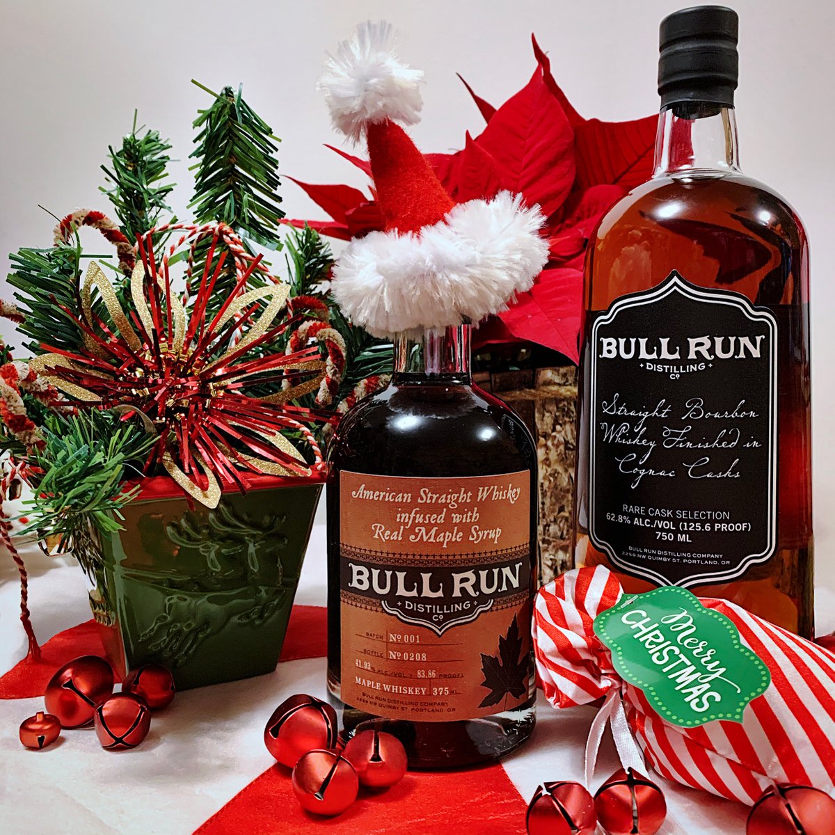 BullRunSpirits's tweet photo. Wishing you all a very Merry Christmas from our family to yours. Cheers! 🥃 https://t.co/DYm8M5Pagu