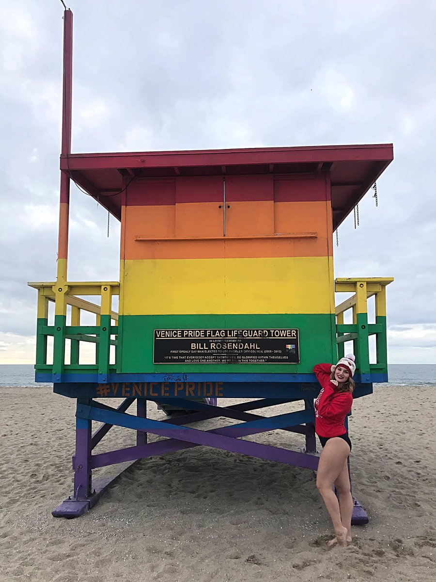 Charli_Meredith's tweet photo. #ChristmasDip at Venice Beach!
Because; why not?
So thankful for the lessons 2019 has gifted me.
2020. I am more than ready 🧜♀️
#ImReallyAMermaid #Christmas https://t.co/ceWuigSAvO