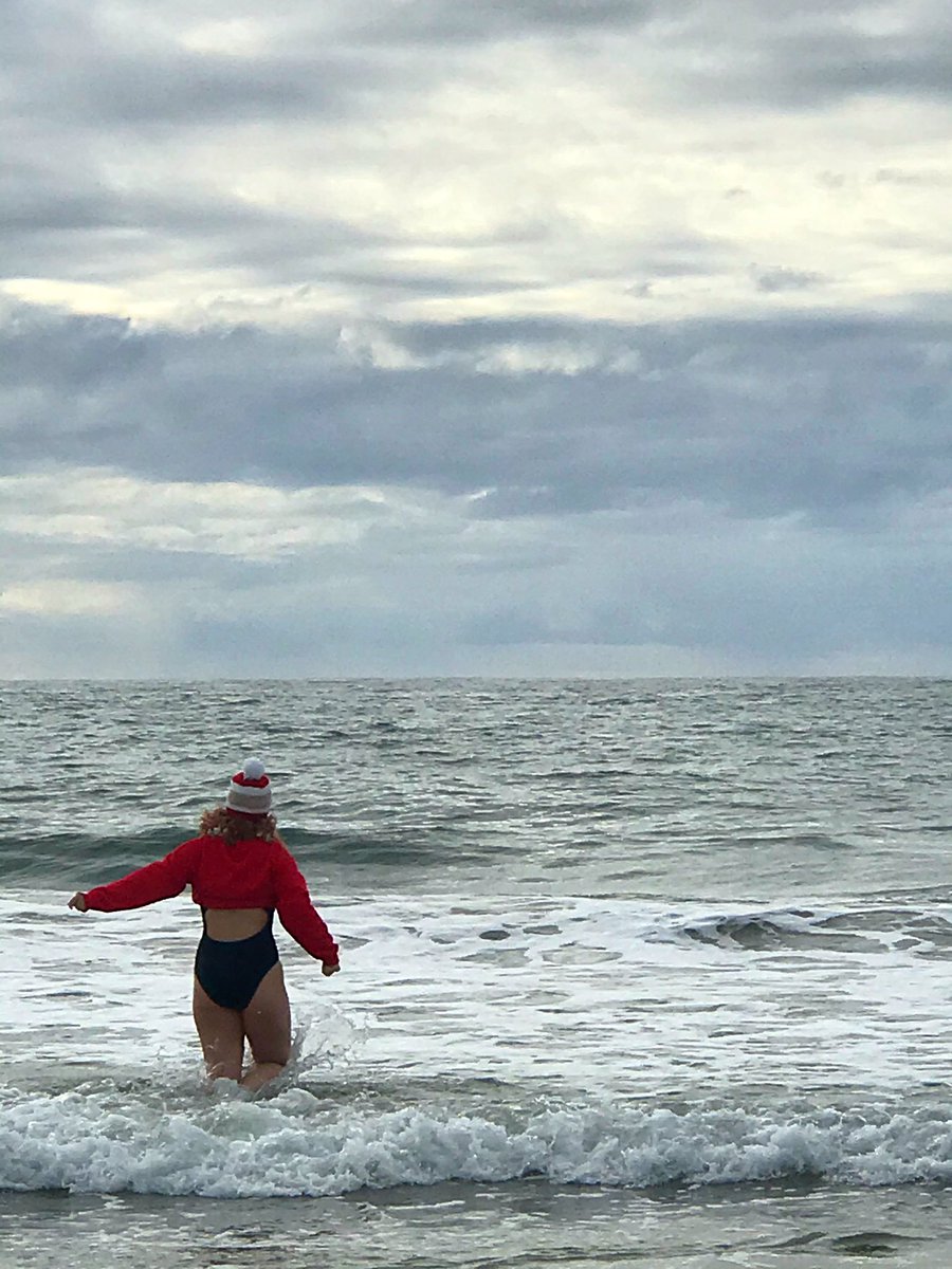 #ChristmasDip at Venice Beach!
Because; why not?
So thankful for the lessons 2019 has gifted me.
2020. I am more than ready 🧜‍♀️
#ImReallyAMermaid #Christmas