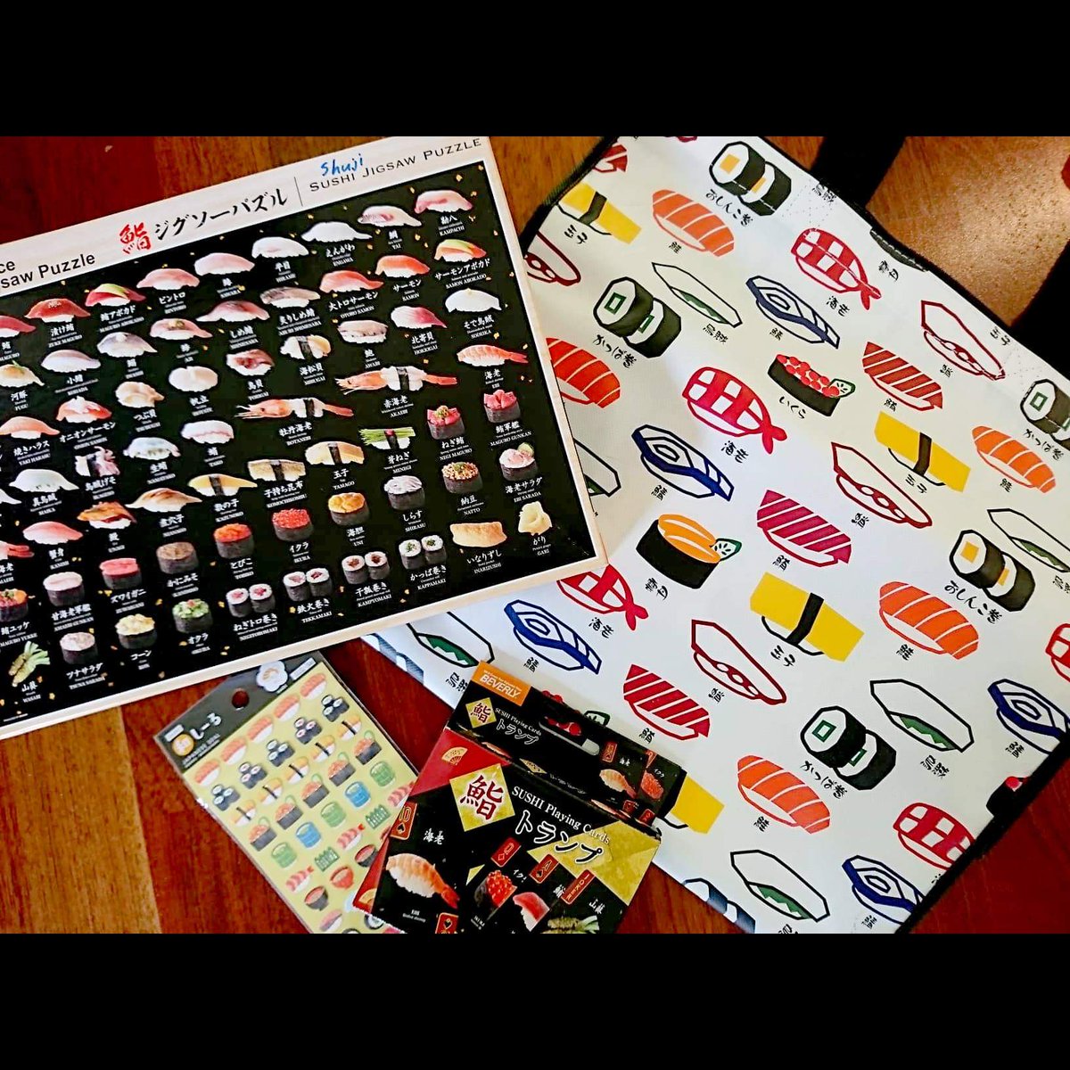 NorikoOki's tweet photo. 自分への日本のお土産。寿司グッズ。

Japanese souvenirs for me. Sushi goods.

#寿司 #これから家紋になる #家紋 #ロゴ #アート #家紋デザイナー #沖のりこ #sushi #kamon #logo #art #Japanart #Japaneseart #designoffice #WhitiDesign #Whitianga #NewZealand #kamondesigner #NorikoOki https://t.co/3AASgdJt4m