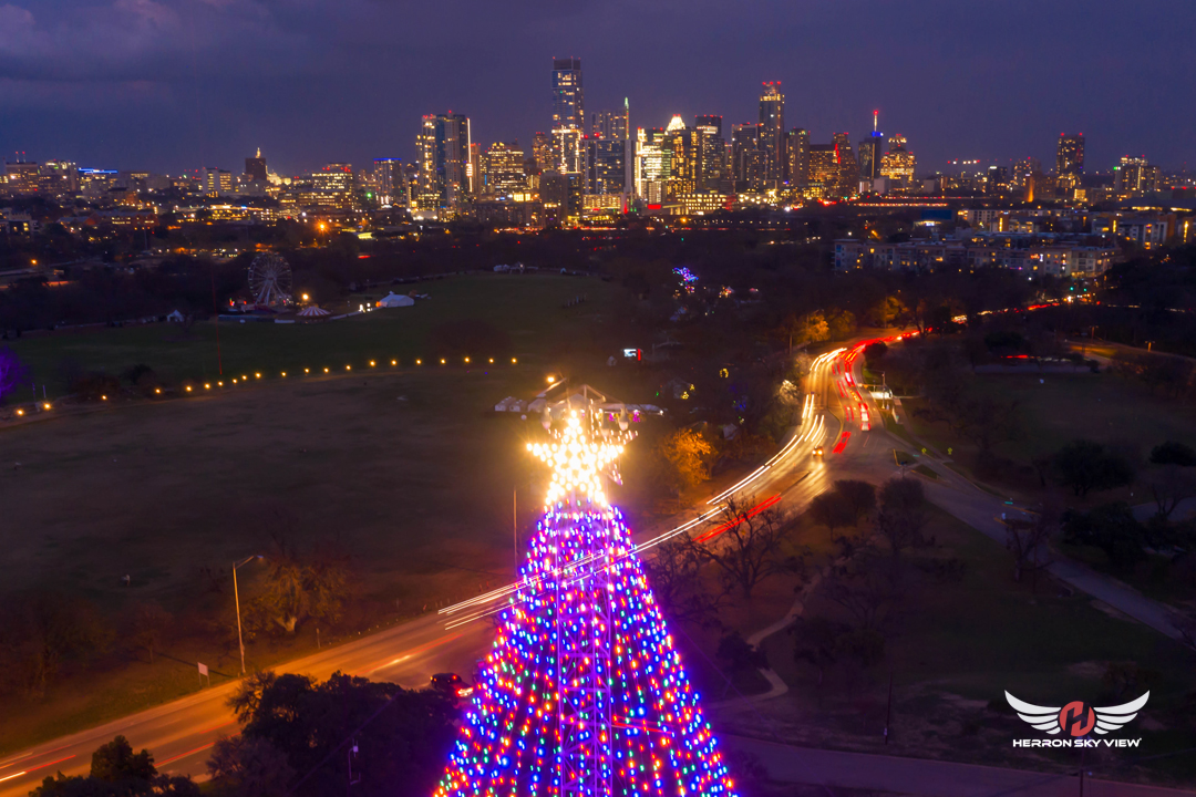 HerronSkyView's tweet photo. Merry Christmas Austin!
Awesome holiday season!!
https://t.co/tSMg1Oly9R
#trailoflights #trailoflightsaustin #zilkerpark #zilkerparktrailoflights #austintrailoflights #zilkertree #ZilkerPark #happyholidays #holidayspirit #moontower #holidayseason #austintexas #atx #herronskyview https://t.co/McMeoLZ0KB