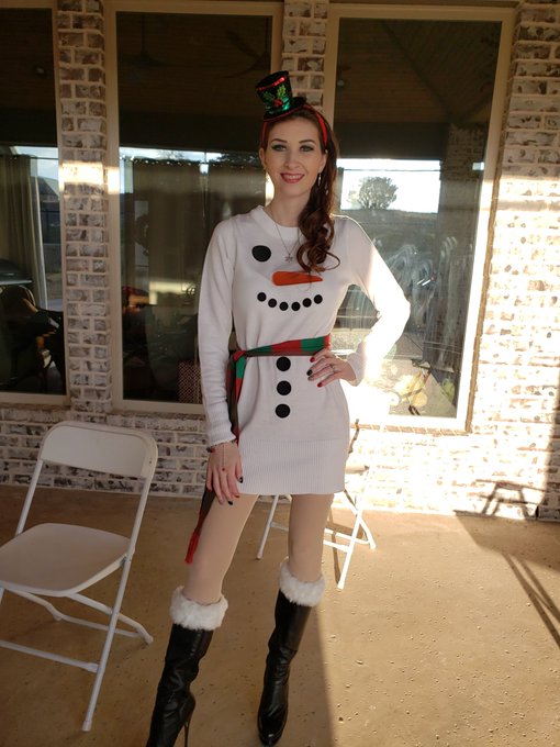 Merry Christmas everyone! https://t.co/SHRcwILm9V