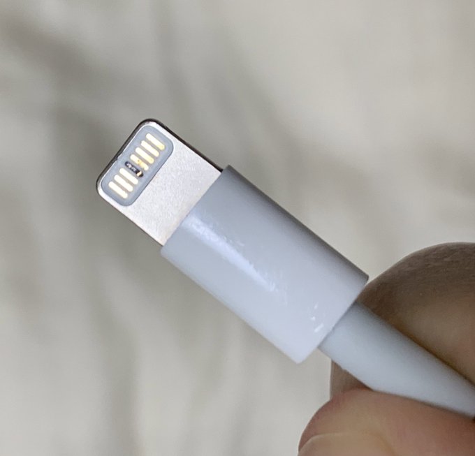 掃除 Iphoneの充電ができない 充電端子とライトニングケーブルの掃除