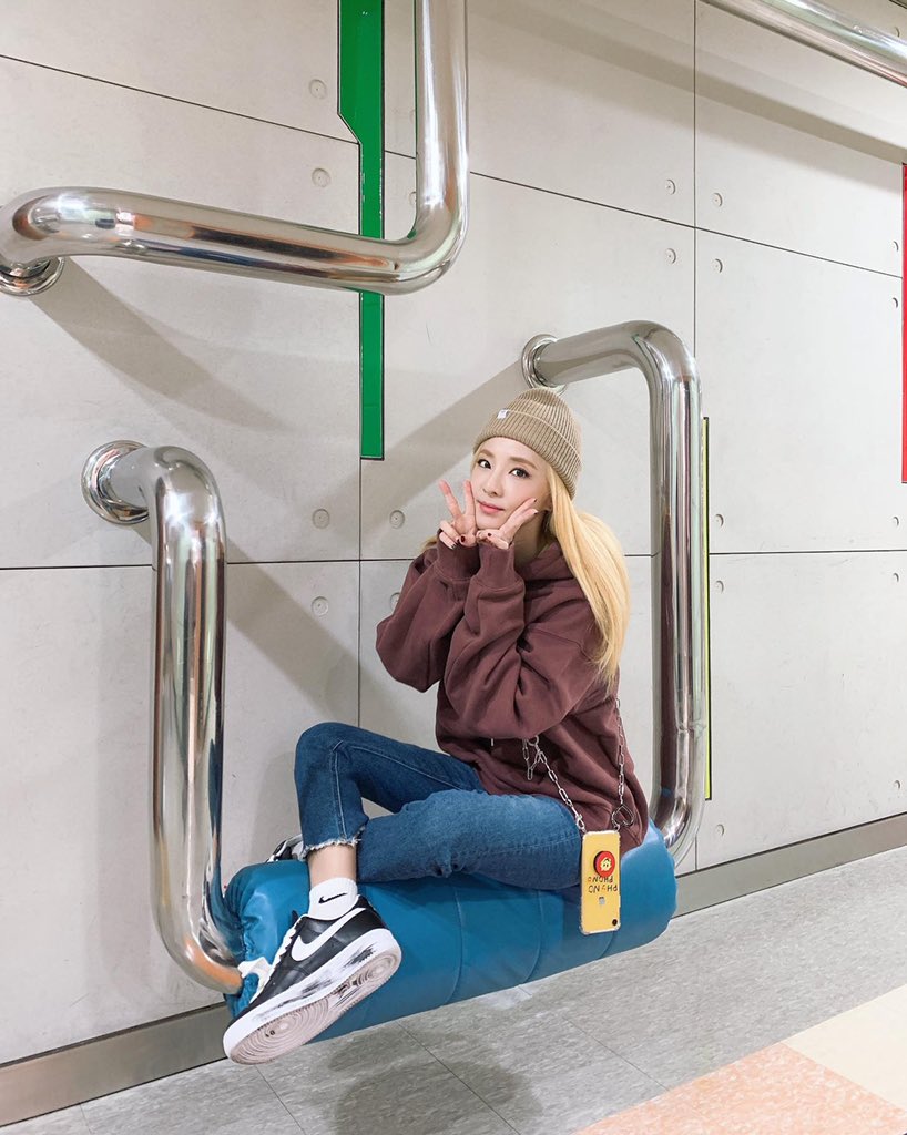 krungy21's tweet photo. 출근!!! 😀✌🏻 https://t.co/z99DbsVk7x