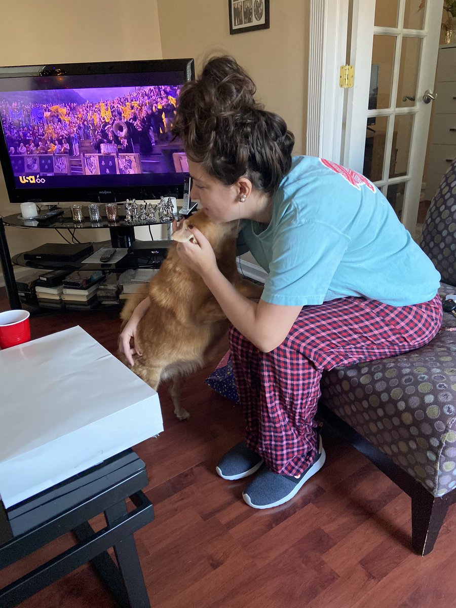 Alishia telling Bella bye 😢