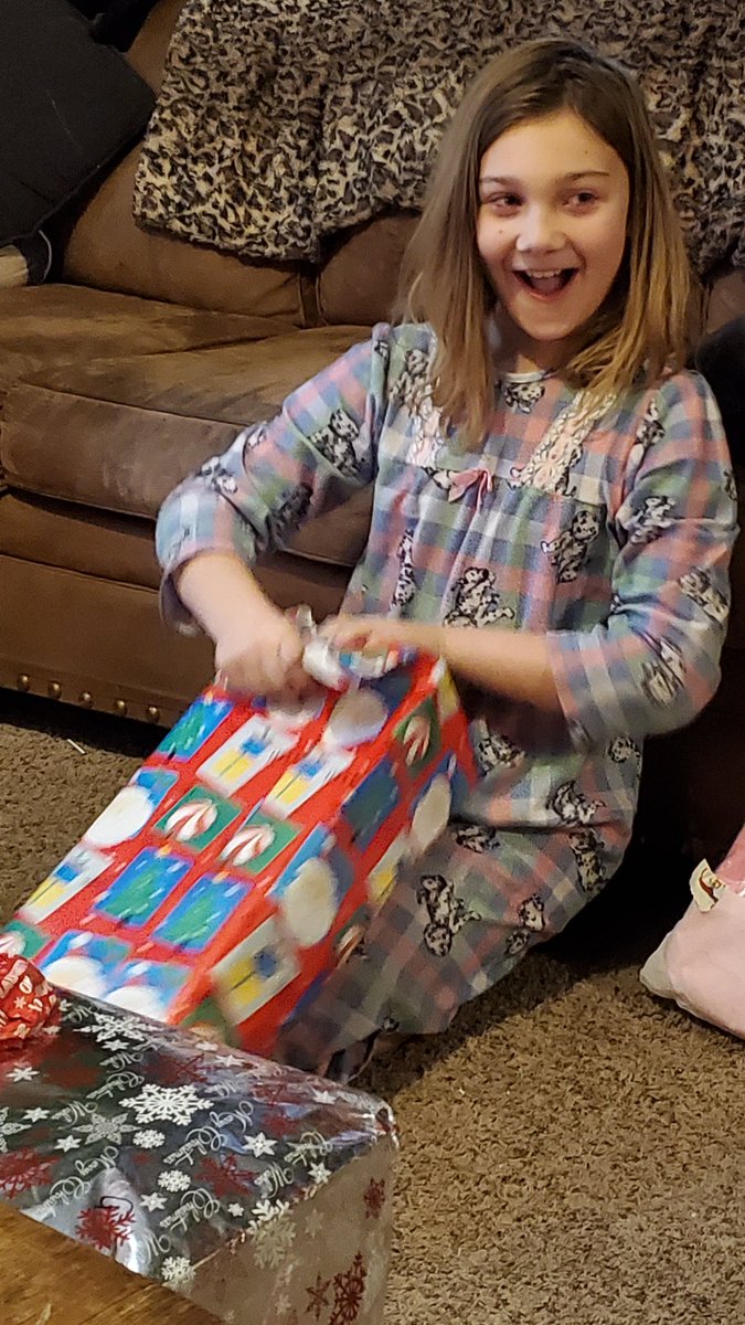 FIBROMOM11's tweet photo. Merry Christmas Spoonies! Hope you had a special day worth all aches and pains. From my family to yours 💜💜 https://t.co/Nr2DYcsIJC