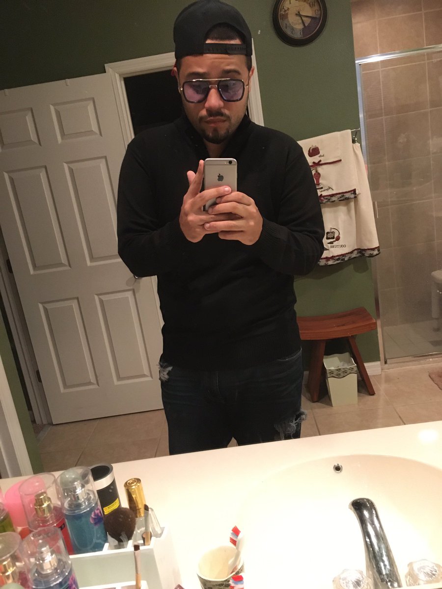 Sageway03's tweet photo. Merry Christmas Misfits!
#CharmingPost #MisfitBrand #HappyHoligays #Vlogger #Streamer https://t.co/qHk1POA8VJ