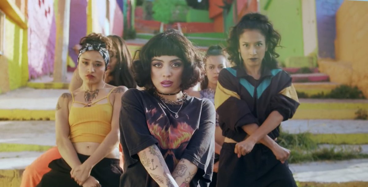 LeidyVillafuer7's tweet photo. Sal y haz algo. No es tu habitación la que es una prisión, eres tú mismo. Así es como realmente se expresó @monlaferte en #platatatá ¿Qué esperas para escucharla? https://t.co/PbA5gY9d4R #StreamPlataTaTa #12DiasdeNaviMon @itspancha @LOSDESIEMPREMX https://t.co/UgeCFvnGyD