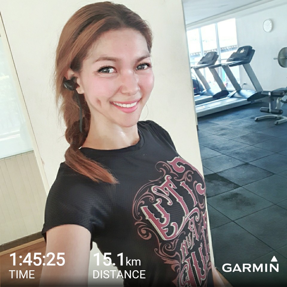GolanyaS's tweet photo. วันนี้ลางาน เลยมีเวลาวิ่งนานหน่อย 😁
ปล. เพิ่งได้เสื้อCity Run 10 hours มา ขอใส่ขิงหน่อย
#มาช้าดีกว่าไม่มา 😂
#LanWorkOut
#ByeByeFat
#WeMadeIt
#Run
#RunwayTeamThailand
#RunwayTeam
#RunWay
#DiscoverTheBestYou https://t.co/GhsqEftN5f