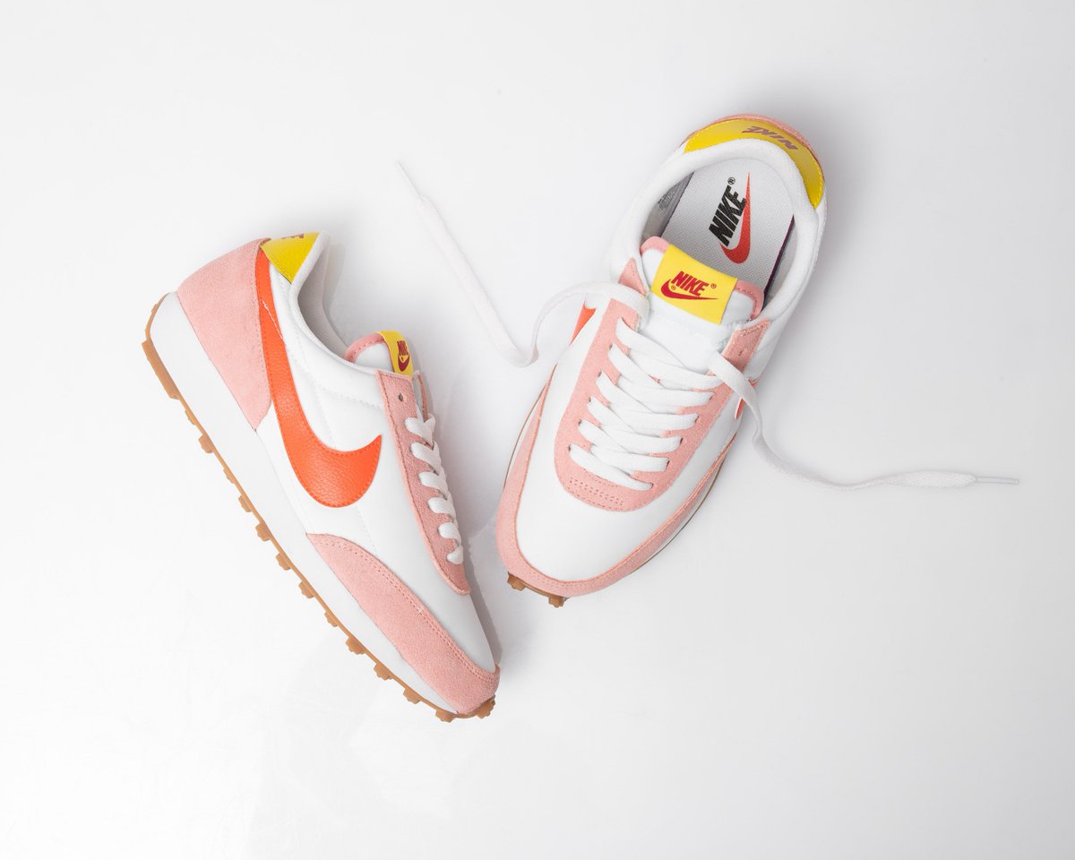 nike daybreak coral stardust uk