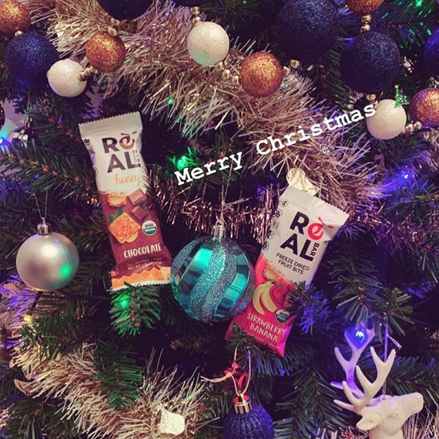 OrganicRealBar's tweet photo. May all of you holiday wishes come true. Have a Merry Christmas, everyone 🎄

#organicfood #glutenfree #xmas #christmasgift #tree #organicrealbar #kosher #snacks #realbar #healthy #healthfood #foodie #losangeles #orangecounty #california #real #premiu… https://t.co/QMBYKJTdXx https://t.co/23XQfRIkah