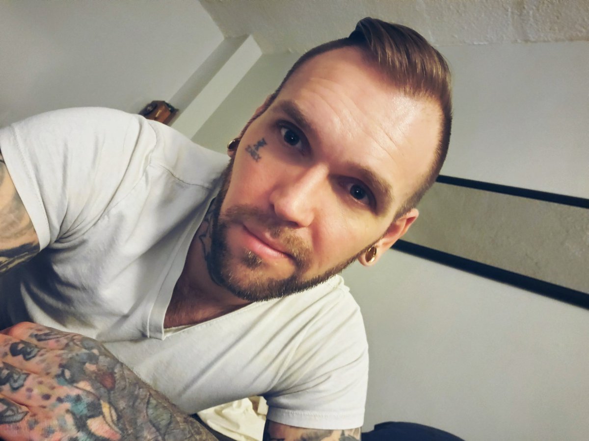 dan__brummitt's tweet photo. #wearerothschildandco #financialliteracy #metmuseum #financialservices #russianartist #artlover #wealthcreators #hermesresellers #wealthcreation #collectart #artsy #crains #handsome #archilovers #menwithink #makeonorder #crownfurniture #hotelfurniture #mirrorframe #whitet https://t.co/0CMfnYpnmF
