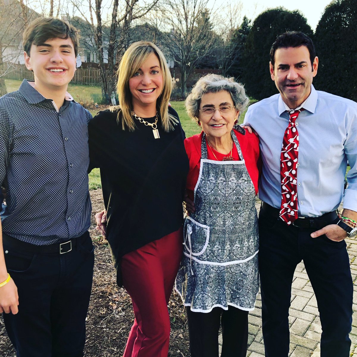 PeteMcMurray's tweet photo. #MerryChristmas Betty Ann is still cooking!!! #MerryMerry #HappyHolidays🎄 🎁 🍷 https://t.co/BUMNR42wWx