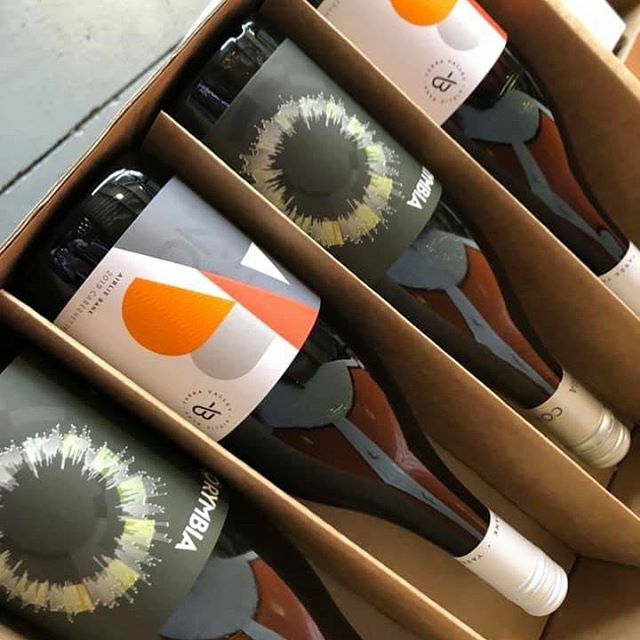conleysfinewine's tweet photo. December’s Vino2u pack... get on board.. amazing Airlie Bank Cabernet Franc... serve chilled.... WOW what a aromatic nose #vino2u #conleysfinewines @conleysfinewines @puntrdwines #airliebank #cabernetfranc #corymbia #cheninblanc @corymbiawine https://t.co/liWiAX9eND https://t.co/WxKy06kEMF