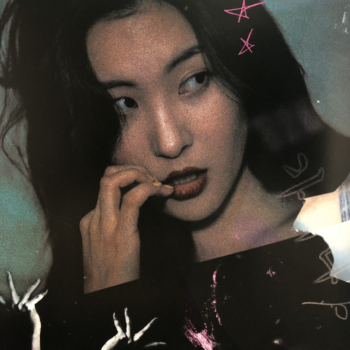 h_miyya's tweet image. 약간 가시나포토북이 생각나기도 하고 그냥 예뿌다 넘,, 디자인은 진짜 딱 내스타일 😭❤️