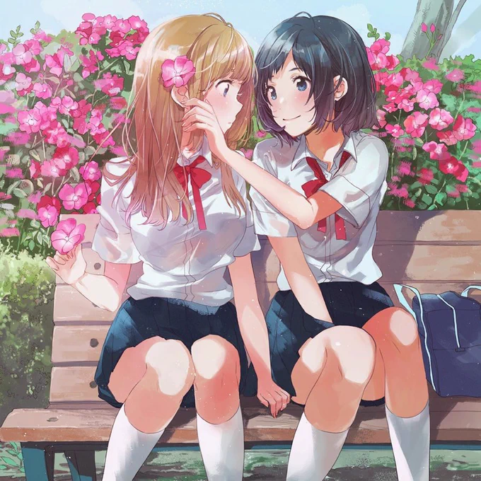 【#C97 告知3】
2019年12月30日(月)[西A-51b]にて 、2018年に描かせていただいた百合姫表紙をまとめたカラー本を再販します。
こちらも、ぜひよろしくお願いいたします。 