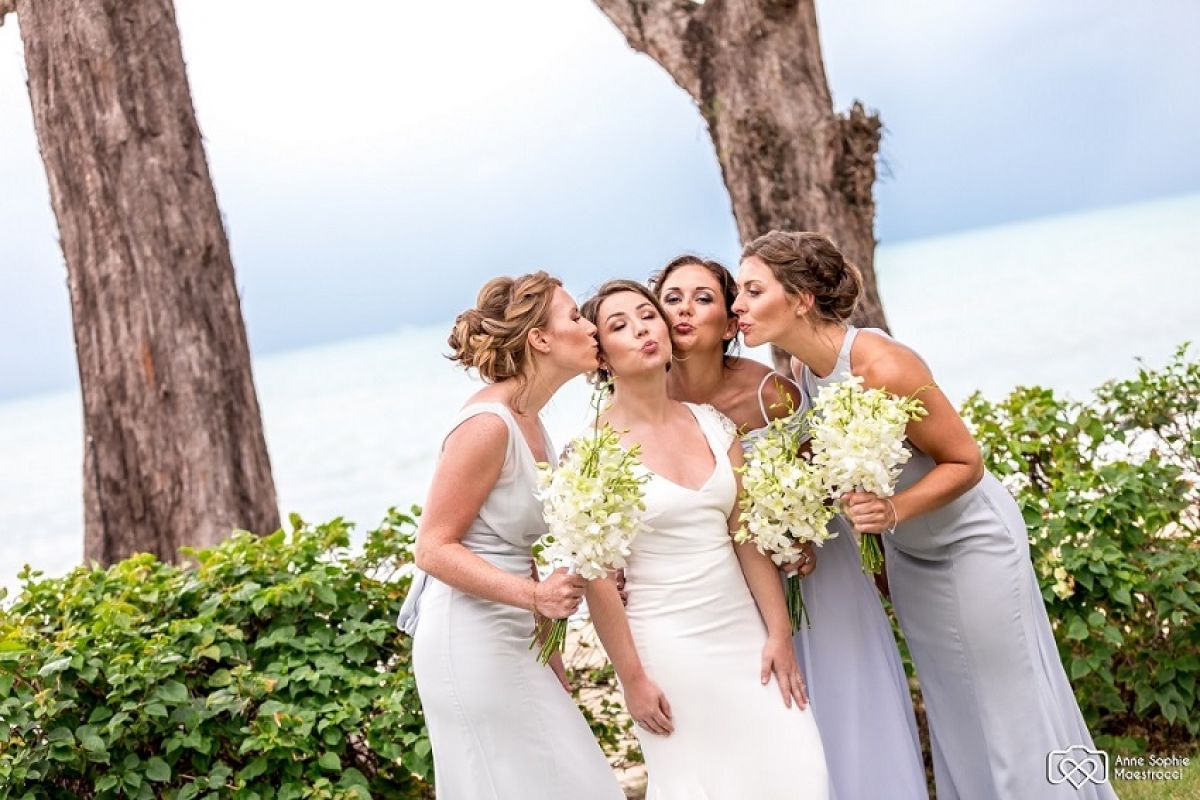 The last thing a couple needs is a disaster wedding due to unexpected weather change. Founder of Weddings on Samui, Juliette Burrows, shared in an interview that you’ve ALWAYS got to have a back-up venue if your wedding is outdoors: buff.ly/373MS43
@weddingsonsamui