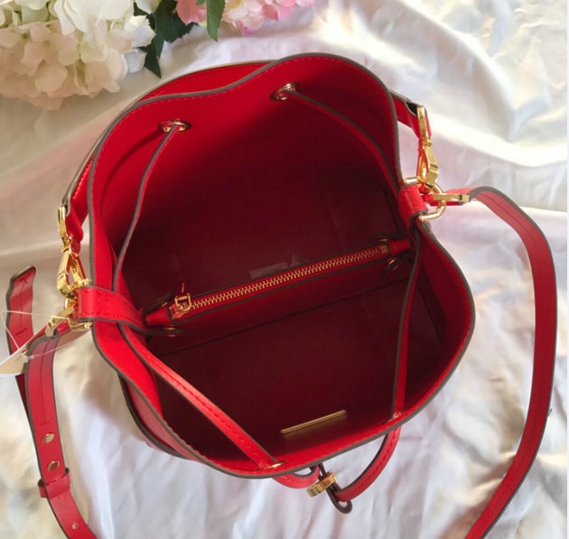 pk_collection's tweet photo. Michael Kore ladies bags
Size: 20-13-7
#iiheartchanel #chanelbag #gucci #chanelmaxi #chanelcaviar #classicchanel #pursebop #bagsoftpf #tpfchanel #chanelslg #chanelpurse #styleinspo #boted #louisvuitton https://t.co/0nFlOM2c2h
