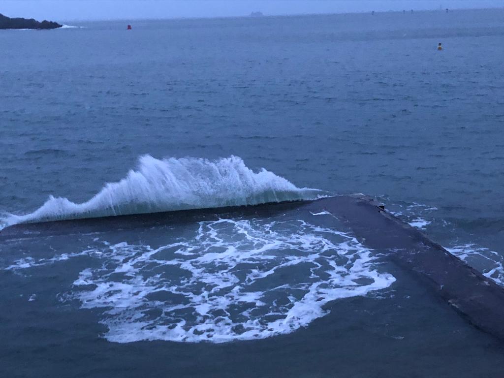 PlymouthLeander's tweet photo. Early morning Boxing Day Swim in Plymouth Sound! Some hardy swimmers- well done guys! https://t.co/ZNJNqwi8Wm