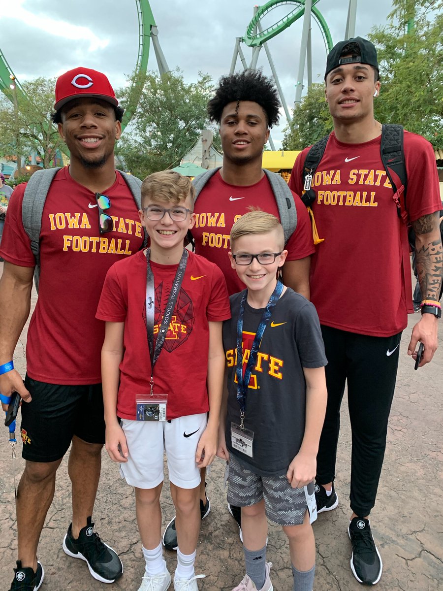 Long 2 days at Universal capped off with some @CycloneFB players. Thanks for taking the time for some quick pics with the boys! @CPuff_Real @zpetersen22 @6god_mitchell Gerry Vaughn Sean Shaw Jr. @CWBowl #cyclONEnation