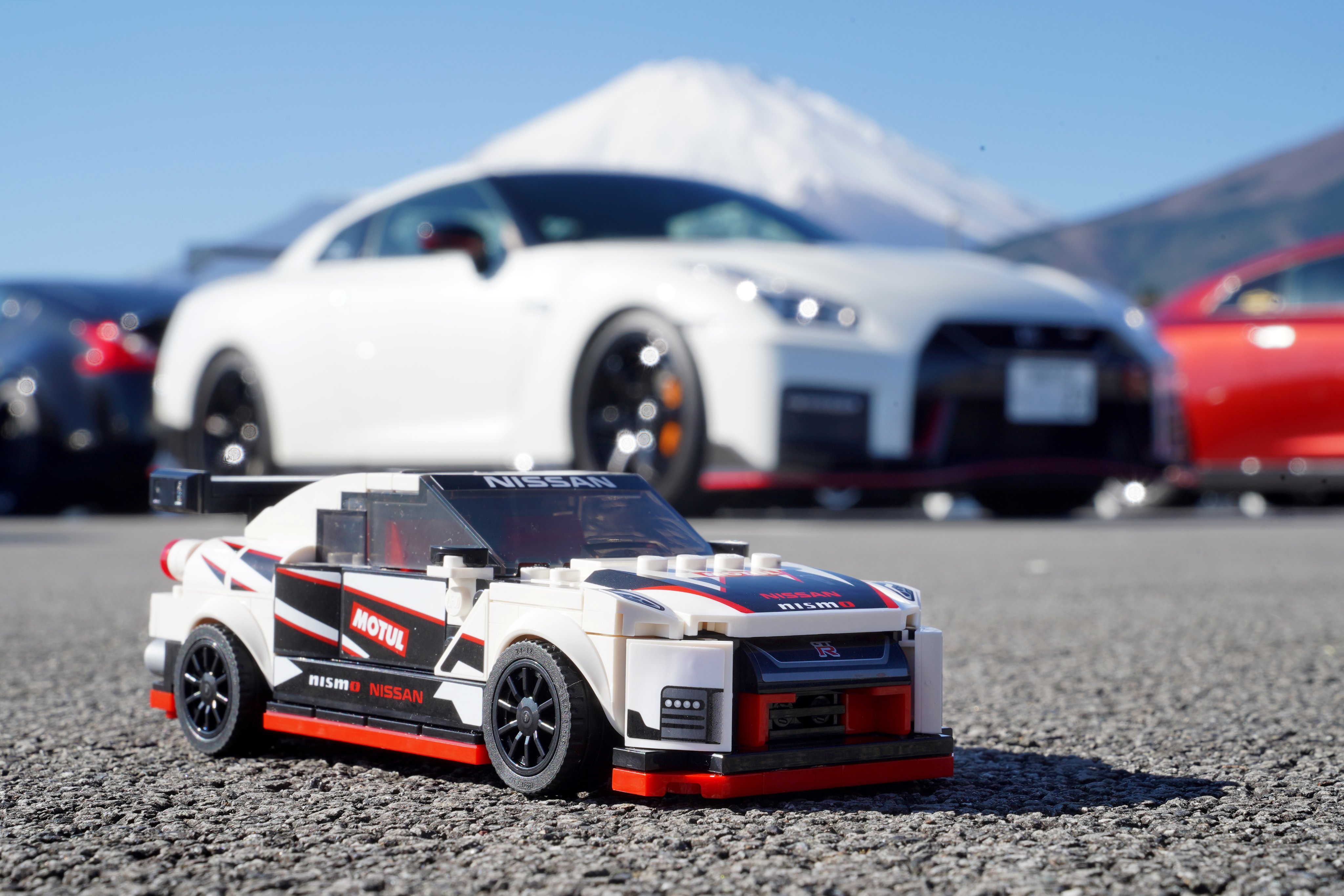 Nissan Motor on X Counting down the days The LEGO Nissan GT R NISMO will be available from January 2020 The 298 piece LEGO tribute to the supercar is LEGO GROUP s first collaboration with a