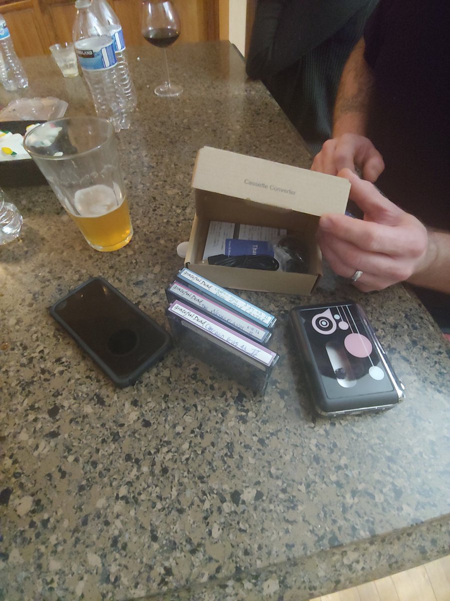 johnshortuw's tweet photo. @lemieuxdavid Xmas Gift to convert the tapes....You like? #gratefuldead https://t.co/OfhKXIDbyL