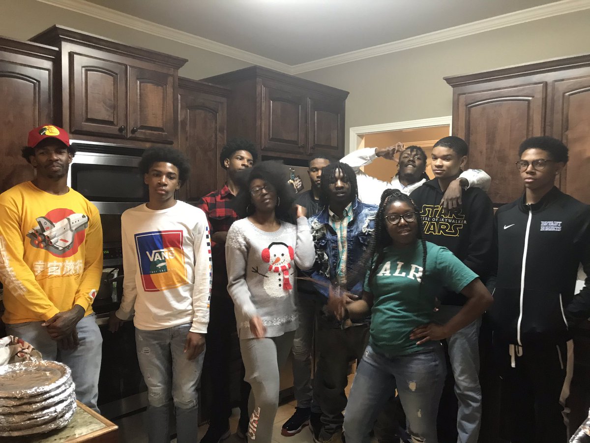 Merry 🅱️ristmas from the gang 😈💎