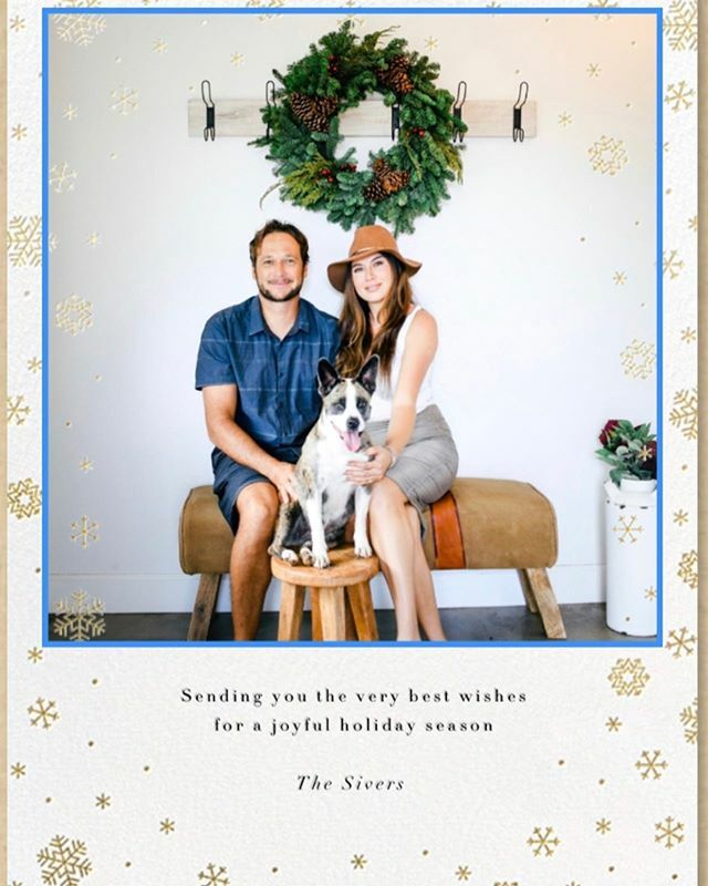 We wish everyone a Merry Christmas and happy New Years from the Siver’s 👁‍🗨 @sophiewall