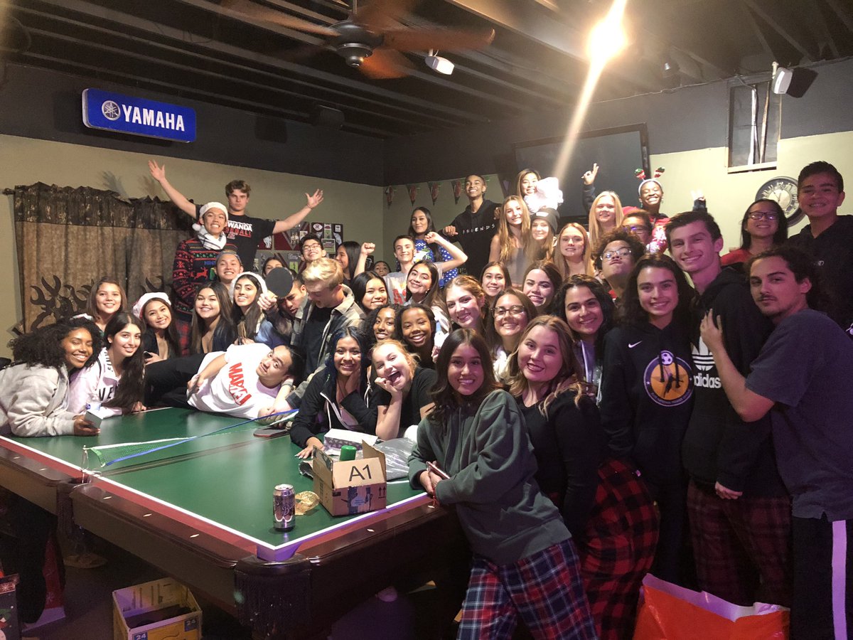 asbEtiwanda's tweet photo. Merry Christmas from ASB!! We hope you had a day filled with love and family!! 🎅🏼🎄❤️ https://t.co/tYSZUHhFR9