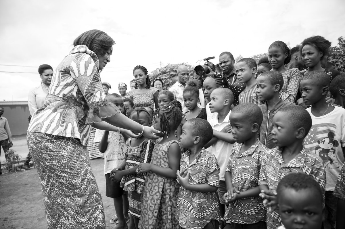 DeniseNyakeru's tweet photo. J'ai rendu visite à nos enfants dans quelques orphelinats de Kinshasa. De Kasa-Vubu à Kimbondo, en passant par Lemba, Selembao et le camp Colonel Tshatshi, j'ai tenu à leur apporter tant soit peu du réconfort, du sourire, et de l'espoir en cette période particulière de l'année. https://t.co/w0Qwa0DPq7
