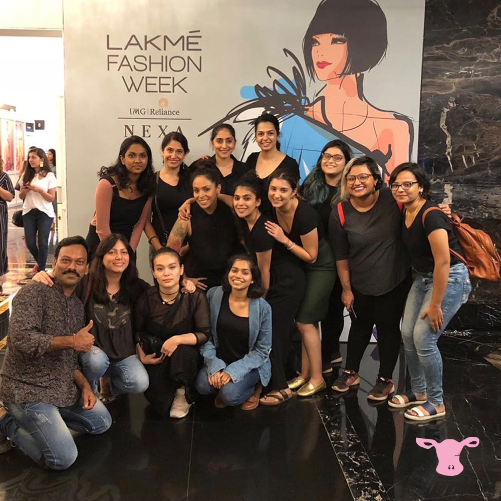 FatMuMakeup's tweet photo. At fat mu, we teach the importance of working together in a group - Interaction and collaboration is integral in any project and that is a lesson we instill in all our MU-ettes! https://t.co/aeh10k0Lo1