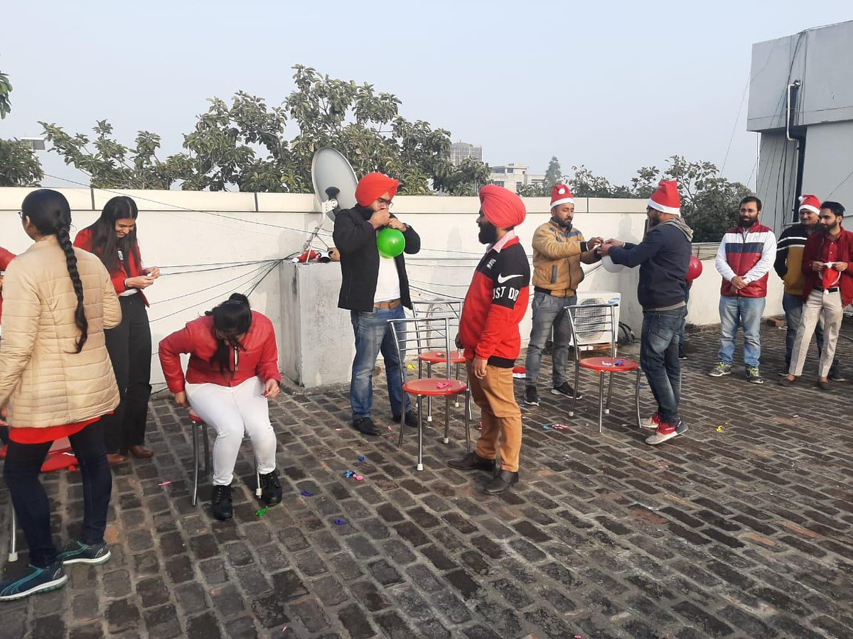 BrucodeOfficial's tweet photo. This is how we celebrated the Chrismas Eve in Brucode. There were some fun activities and a surprise treat for the Brucode family. π₯³ππ
#Christmas #christmas_celebrations #colleagues #fun #games #office_celebrations #Brucode_technologies #our_work #web_development https://t.co/CRXKxEaF7I