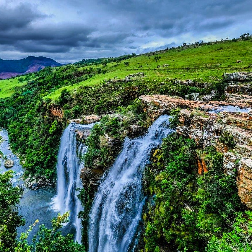 Less than 5km from #godswindow in #mpumalanga there's the breathtaking #lisbonfalls. A trip to this waterfall will definitely be worth your while.
 #centurion #MrPresident #NanaThula