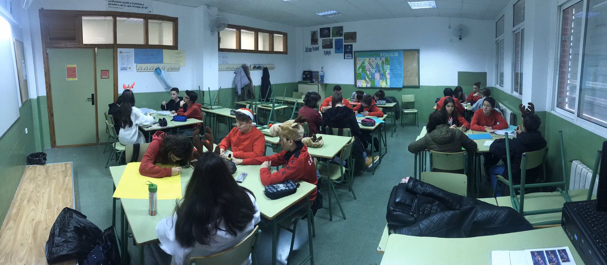 jblasgarcia's tweet photo. #YoUsoMovilEnAula para aprender #EducarYnoProhibir
Para facilitar del desarrollo de las personas.
También otros materiales y recursos (calculadoras, pizarras, libros, papel, cartulinas bolígrafos...) y la expresión oral 😅...por si hay dudas CC/@manueljesusF excelente iniciativa! https://t.co/XRwTgoMtDf