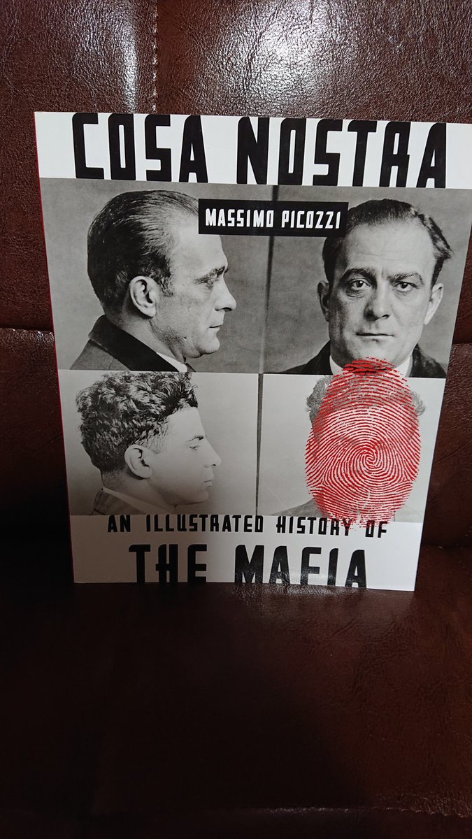 公式マフィアグッズ専門店 ジャパンマイヤーランスキー ｃｏｓａ ｎｏｓｔｒａ 写真満載のマフィア本 写真が綺麗 珍しい写真がたくさんです 二枚目は暗殺されたマッセリア 三枚目はダッチ シュルツさんの足 四枚目はラッキー ルチアーノ ルチアーノは