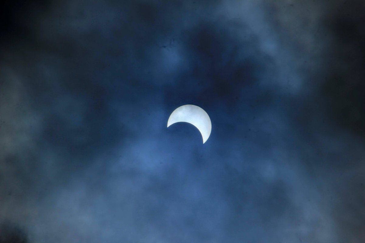 antonalex's tweet photo. Solar Eclipse Shot on my canon today #solareclipse2019 #cannon-photography#solareclipse2019 #cannonphotography https://t.co/T8bbxWqxHA