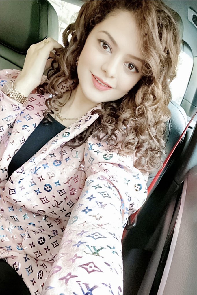palakmuchhal3's tweet photo. Odisha here I come... 💕

#PalakMuchhalLive at Gopalpur Beach Festival tonight! 🎵

#PalakPalashLive
#PalakMuchhalLive https://t.co/G2eF4Q1O7T
