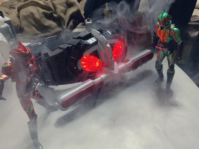 アマゾンズドライバーめちゃくちゃ良いですこれ 