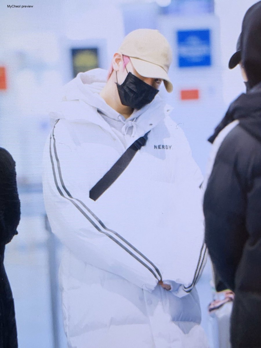 jwc960112's tweet photo. 191226 MYst HND 출국
preview
#MYst #마이스트 #원철 #정원철 #WonCheol #マイストゥ #ウォンチョル #SHOWBOX @5MY_st @Onefe112 https://t.co/XlGbSGzckV