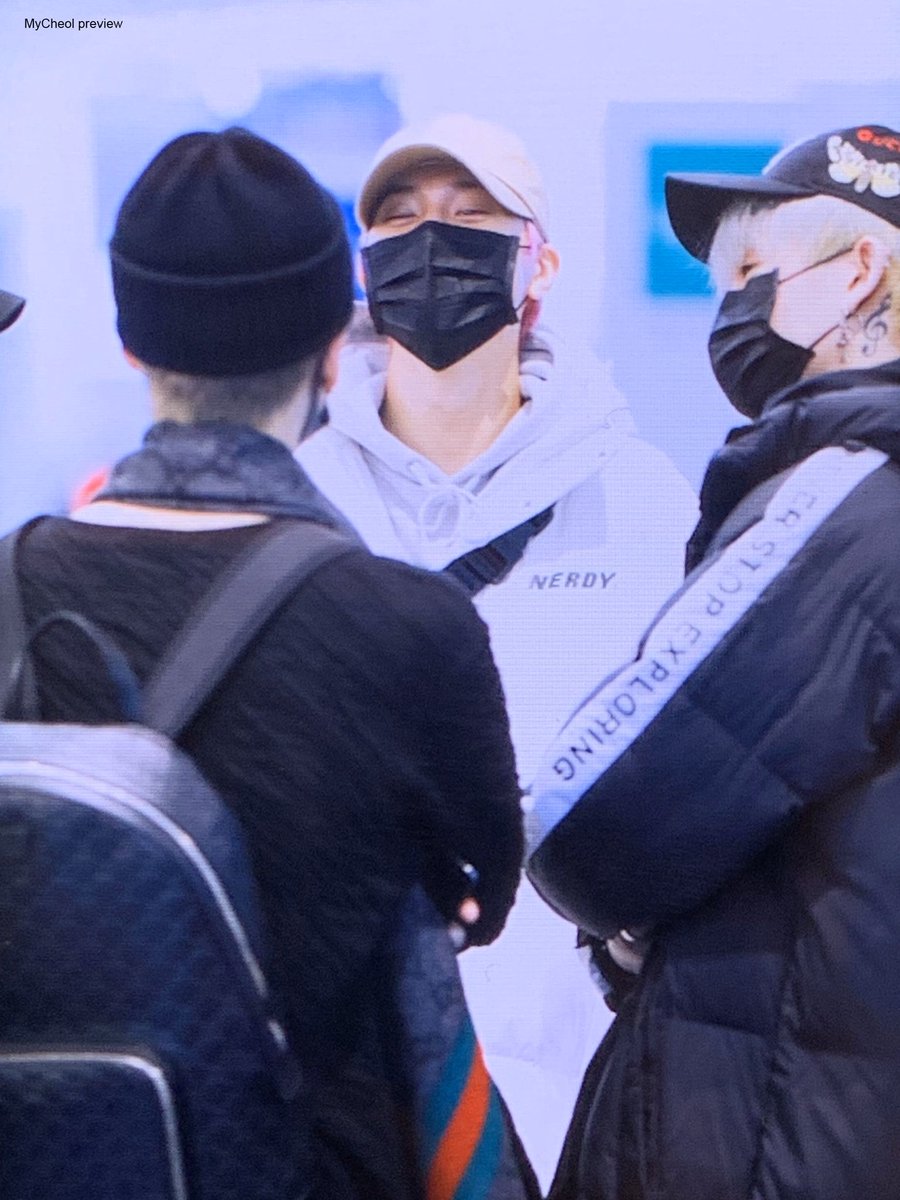 jwc960112's tweet photo. 191226 MYst HND 출국
preview
#MYst #마이스트 #원철 #정원철 #WonCheol #マイストゥ #ウォンチョル #SHOWBOX @5MY_st @Onefe112 https://t.co/XlGbSGzckV